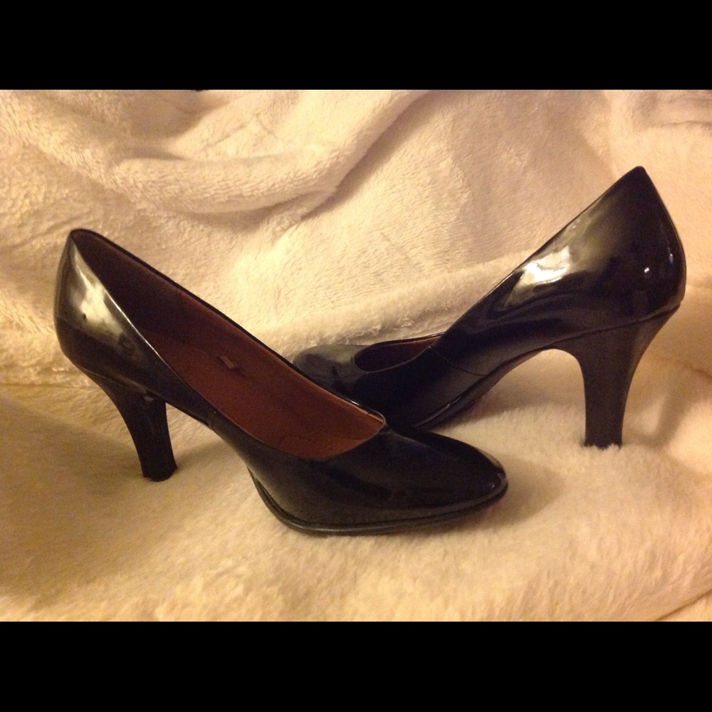 Black heels